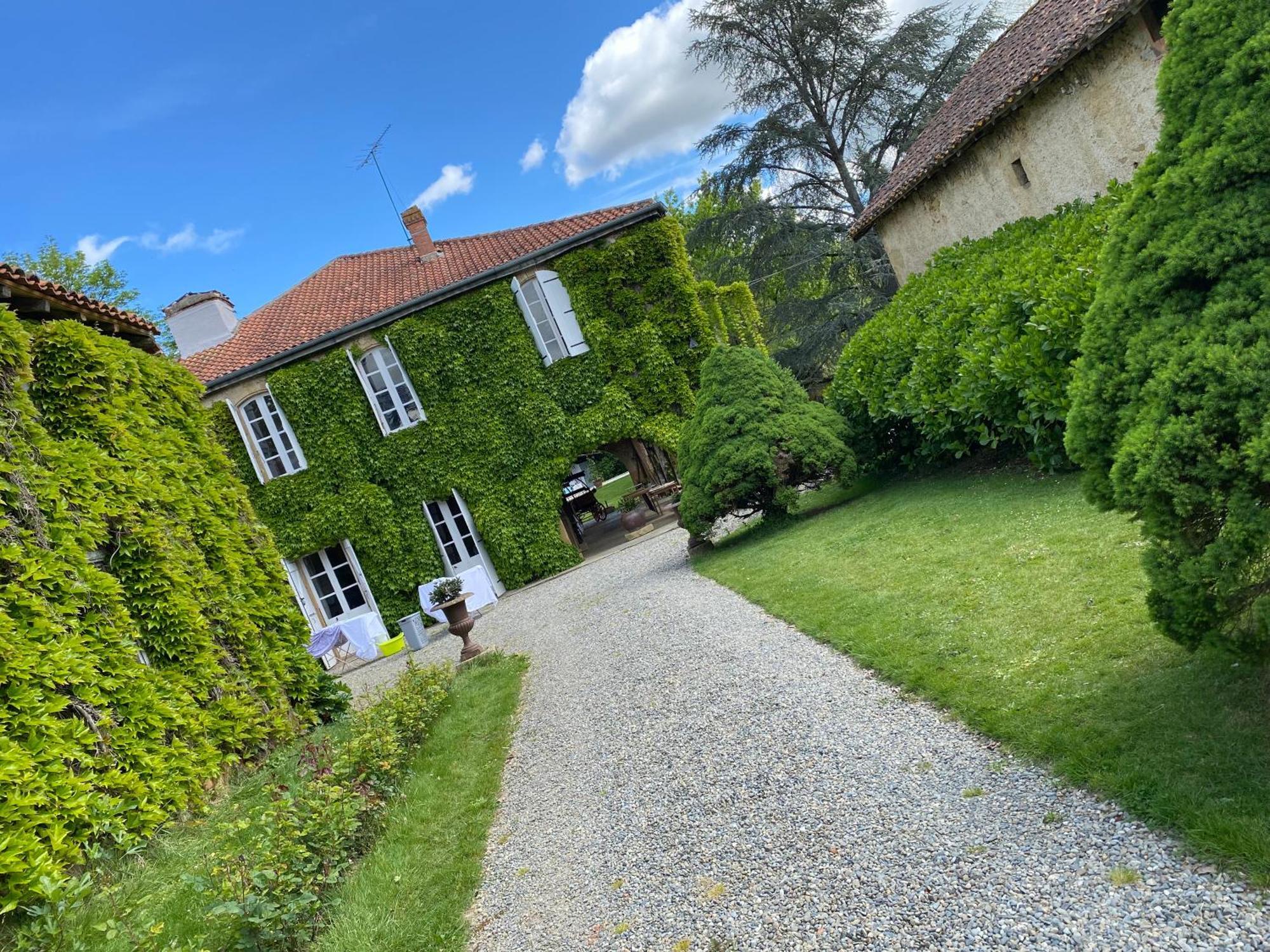 La Seigneurie De Tillac Exterior photo